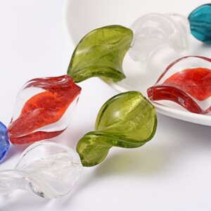 Hopeafoliohelmi twist turkoosi n. 30 x 20 mm, 1 kpl
