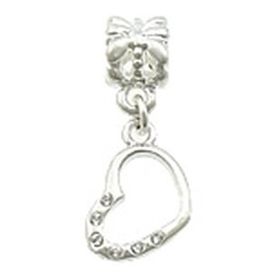 Pandora riipus sydän hopeanvärinen kirkkailla kristalleilla, sydän 16 x 10 mm, 1 kpl