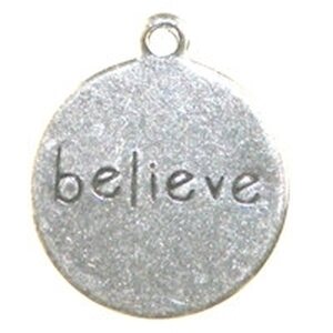Trinity Brass Riipus pyöreä "believe" 13 mm antiikkihopeoitu, 1 kpl