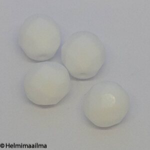 Tsekkiläinen lasihelmi särmikäs 8 mm valkoinen, 20 kpl