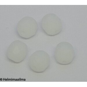Tsekkiläinen lasihelmi särmikäs 6 mm matta valkoinen, 20 kpl
