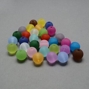 Akryylihelmi huurrettu värimix pyöreä 8 mm, ~40 grammaa
