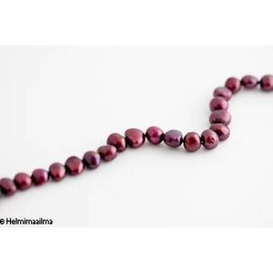 Makeanvedenhelmi nugetti punavioletti 9-10 mm, n. 38 cm nauha