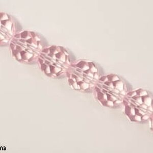 Kristallihelmi särmikäs pyöreä 12 mm, vaaleanpunainen, n. 34 cm nauha