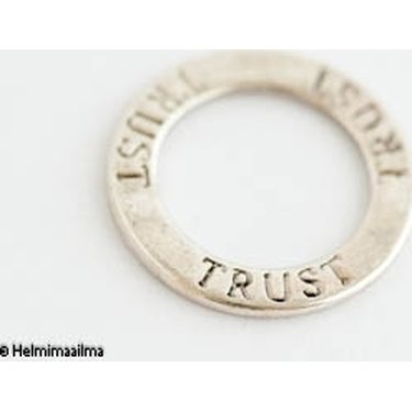 Metallihelmi rengas "Trust" n. 22 mm, 1 kpl