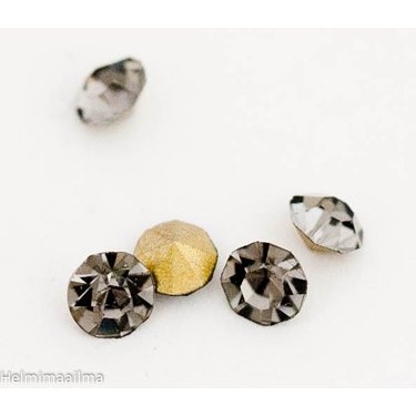 Chaton pyöreä "musta timantti" 4,20-4,40 mm, 1 gramma