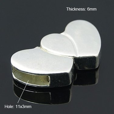Magneettilukko nahkanauhalle sydämet hopeanvärinen 29 x 17 x 6 mm, 1 kpl
