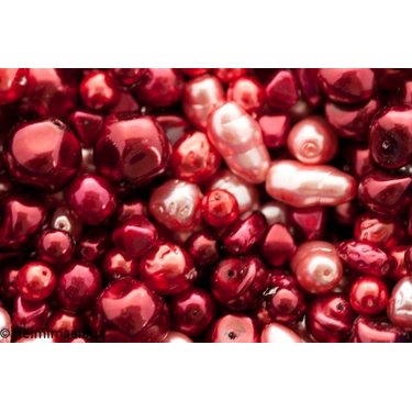 Preciosa N helmiäislasihelmilajitelma punaiset helmet, 100 grammaa