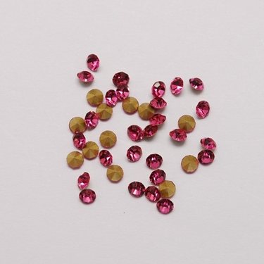 Chaton pyöreä hot pink 3~3,2 mm (PP24), 1 gramma