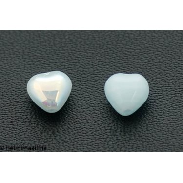 Tsekkiläinen lasihelmi sydän opaali vaaleansininen 6 mm, toisella puolella AB päällyste, 10 kpl