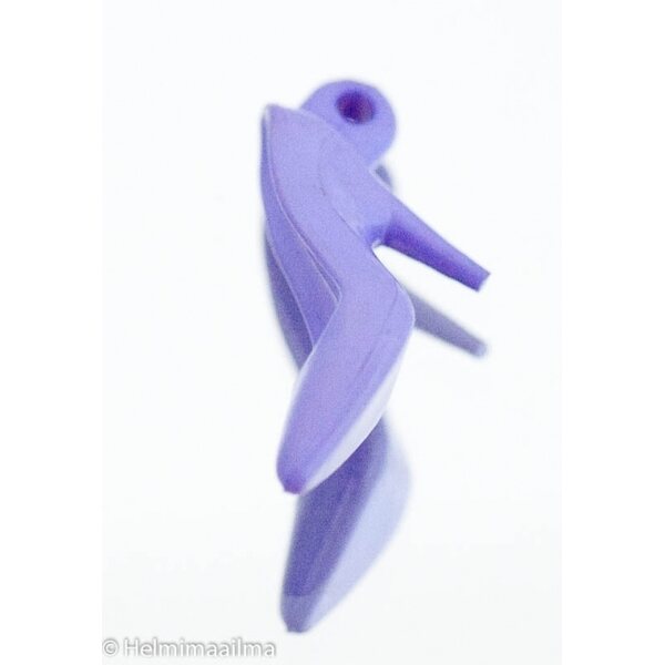 Akryyli riipus korkokenkä violetti n. 38 x 15 x 12 mm, 1 kpl