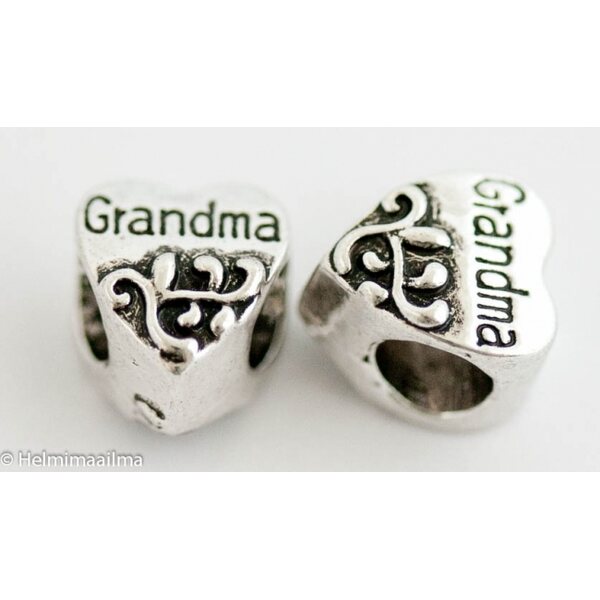 Pandora metallihelmi sydän "GRANDMA" 10 x 11 x 8 mm, 1 kpl