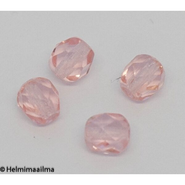 Tsekkiläinen lasihelmi särmikäs 6 mm vaaleanpunainen, 20 kpl