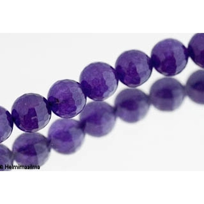 Jade violetti viistehiottu pyöreä 10 mm, n. 38 cm nauha
