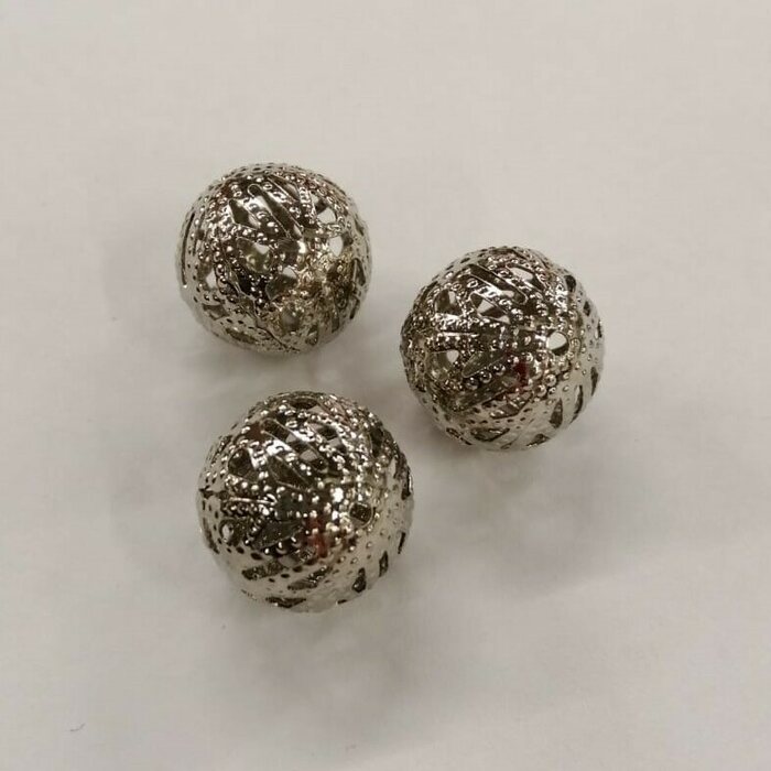 Metallihelmi filigree pallo hopeanvärinen n. 16 mm, 2 kpl